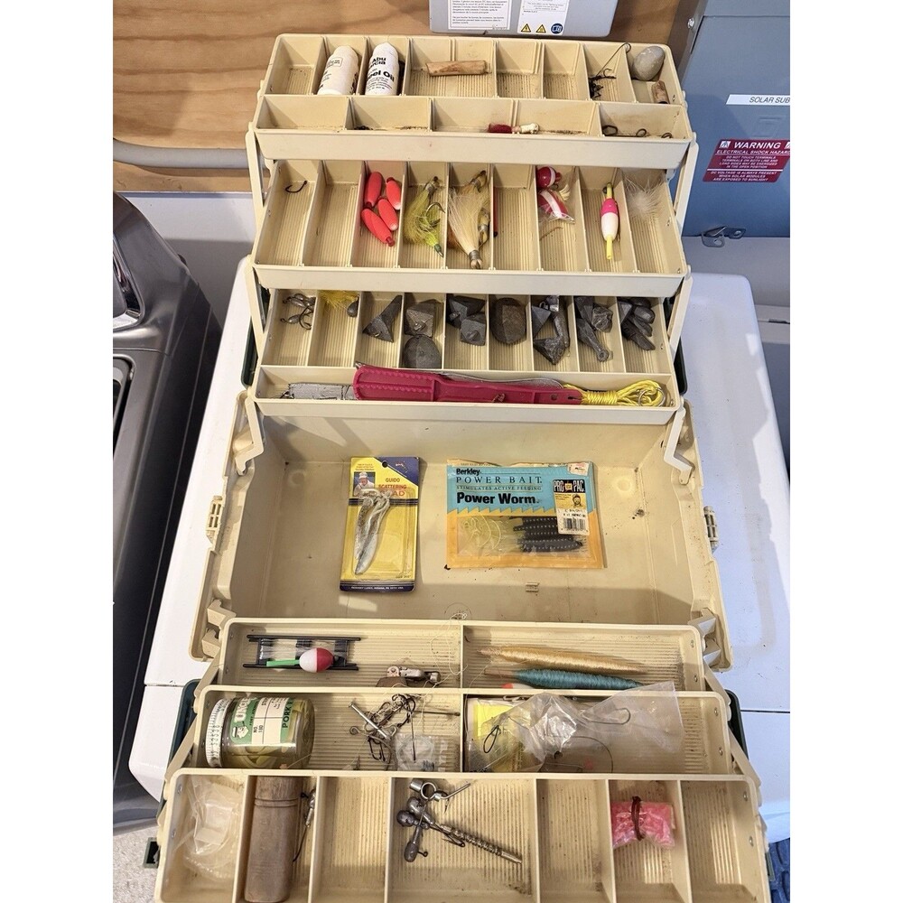 Vintage Plano 8606 Tackle Box Loaded With Vintage Fishing Lures Fly Hooks Knife